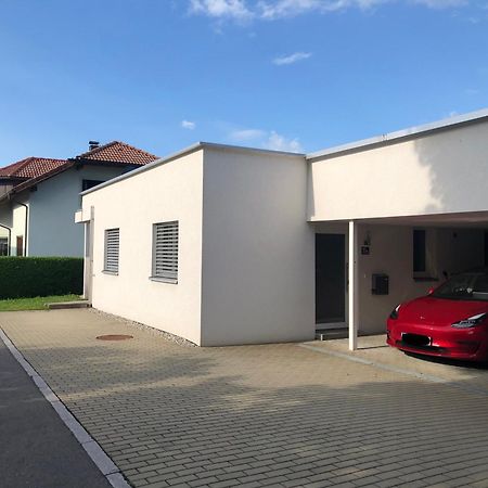 Crown Living Design Apartment - Gratis Parkplatz - Wlan - Kueche - Self Check-In Altach Exterior photo