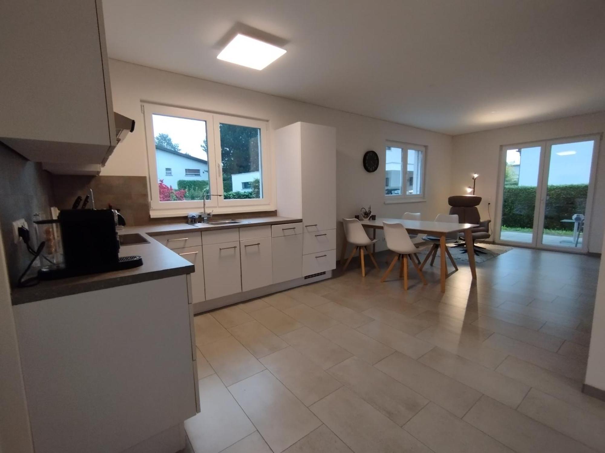 Crown Living Design Apartment - Gratis Parkplatz - Wlan - Kueche - Self Check-In Altach Exterior photo